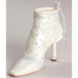 Let It Snow Just the Right Shoe by WILLITTS GALLERIES (2001)